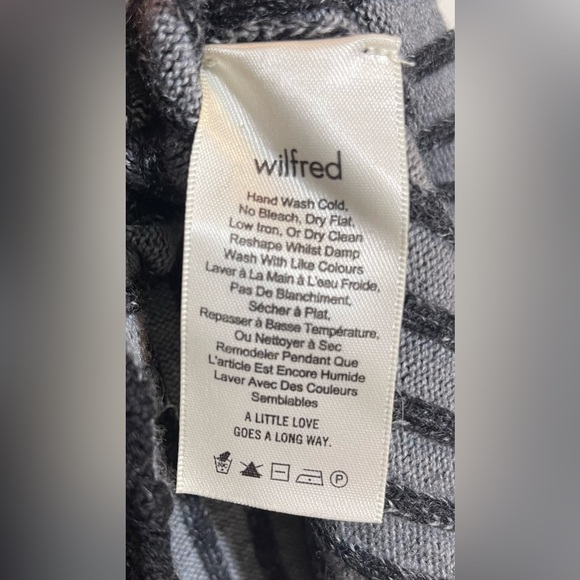 Aritzia Wilfred - Women’s turtle neck long sleeve - Picture 5 of 5